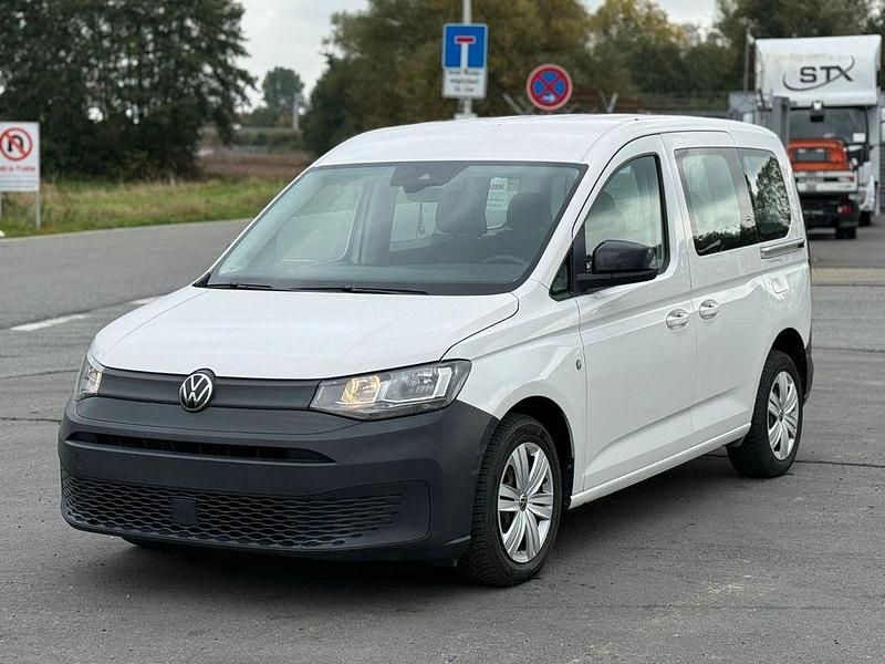 Weiß Gebraucht 2021 VW Caddy Basis Van / Kleinbus | 17.731 € - Bild 1/4