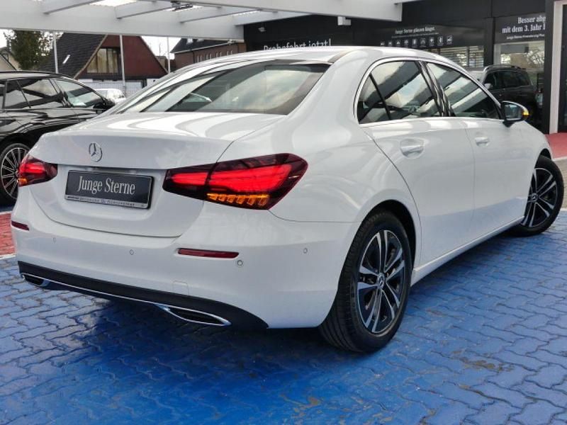 Gebraucht Mercedes A220 190 PS (139 kW) 2025 Unilack polarweiß Limousine