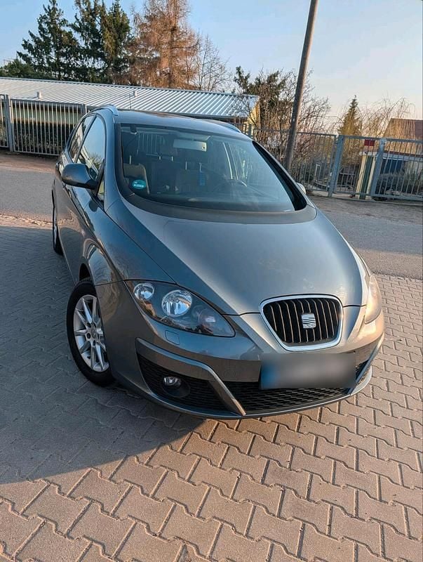 Gebraucht Seat Altea XL 140 PS (102 kW) 2014 Grau Van / Kleinbus
