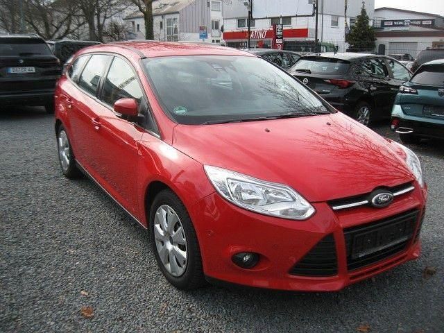 Gebraucht Ford Focus Trend 116 PS (85 kW) 2011 Rot Kombi