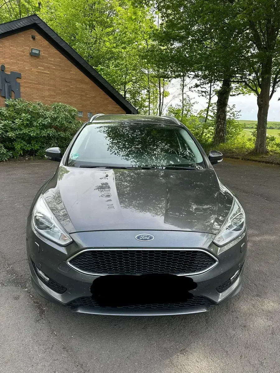 Usata Ford Focus 150 CV (110 kW) 2016 Grigio Station wagon
