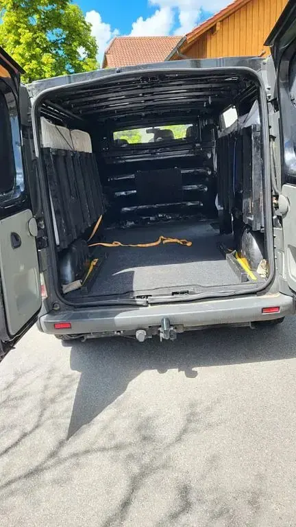 Gebraucht Opel Vivaro 135 PS (99 kW) 2005 Schwarz Van / Kleinbus
