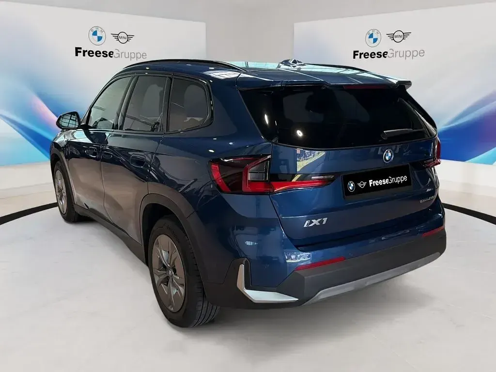 Gebraucht BMW iX1 Performance 150 kW (204 PS) 2024 Blau SUV