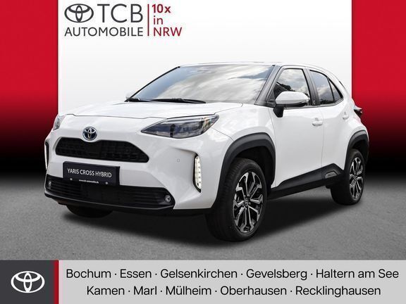 Schneeweiß Gebraucht 2024 Toyota Yaris Hybrid Connect Style | 27.899 € (Etwas zu teuer) - Bild 1/4