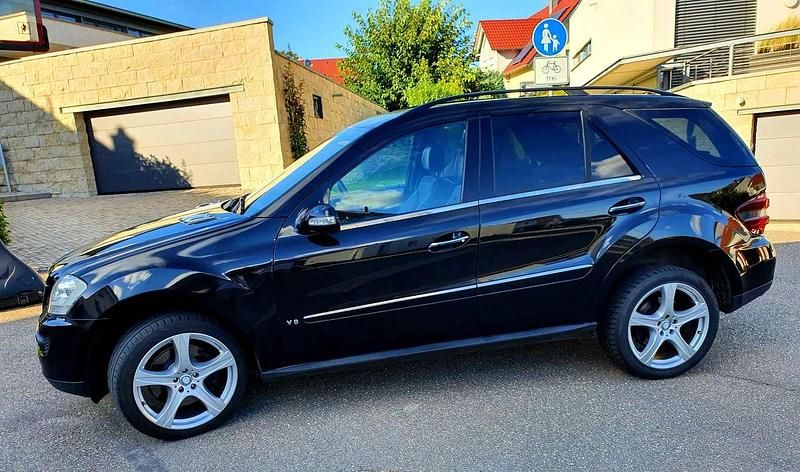 Gebraucht Mercedes ML420 306 PS (225 kW) 2007 Schwarz SUV