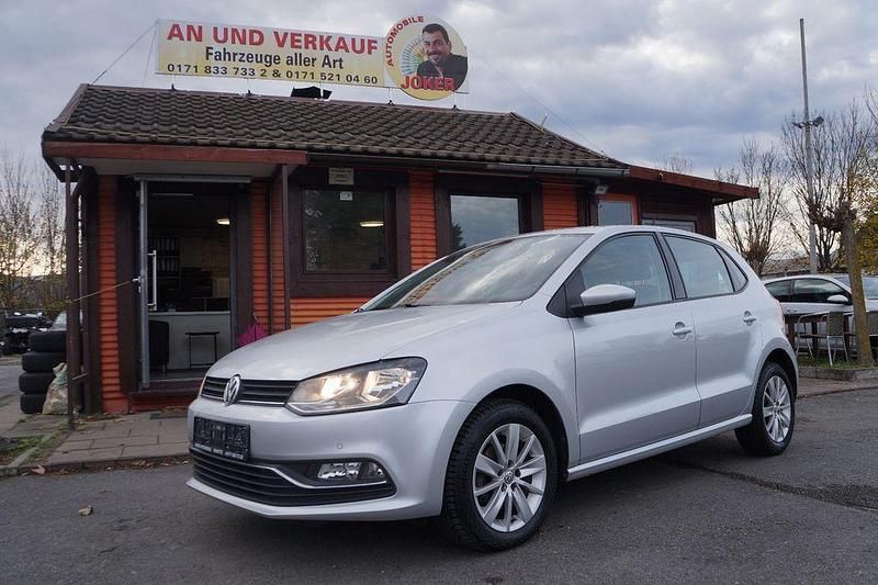 Silber Gebraucht 2016 VW Polo Comfortline Limousine | 6.990 € (Fairer Preis) - Bild 1/4