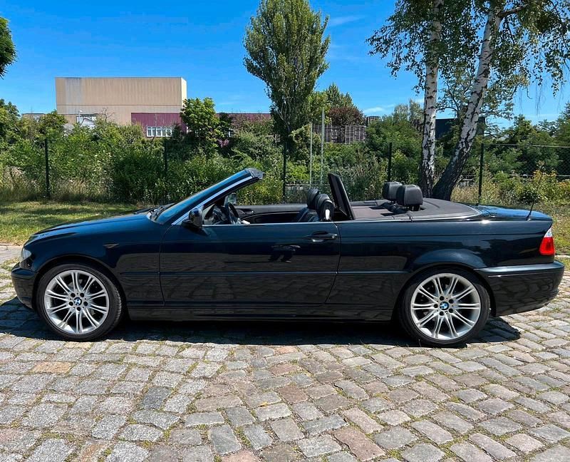 Gebraucht BMW 320 Cabriolet 170 PS (125 kW) 2005 Schwarz Cabrio