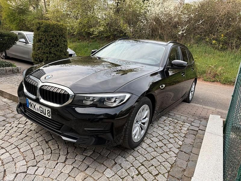 Gebraucht BMW 318 Shadowline 150 PS (110 kW) 2021 Schwarz Kombi