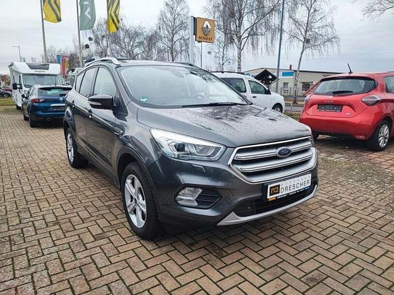 Grau Gebraucht 2017 Ford Kuga Cool & Connect SUV | 15.900 € (Fairer Preis) - Bild 1/4