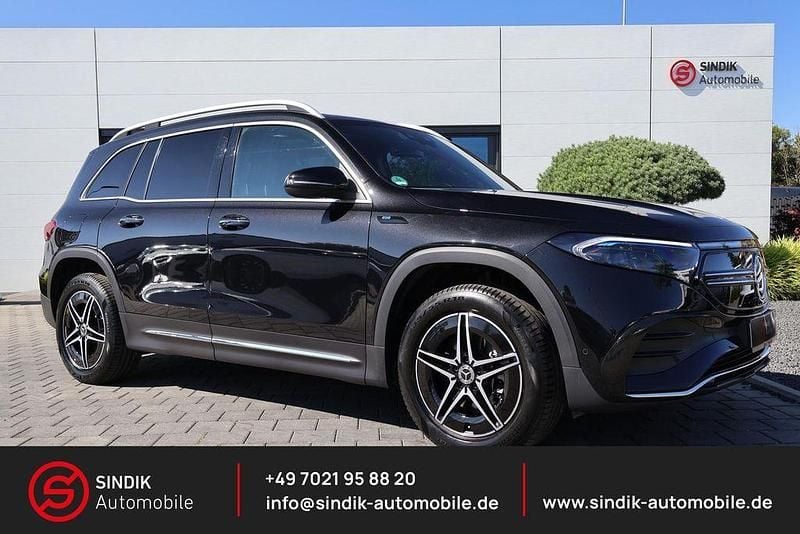 Kosmosschwarz metalliclack Gebraucht 2022 Mercedes EQB300 AMG SUV | 30.980 € (Guter Preis) - Bild 1/4