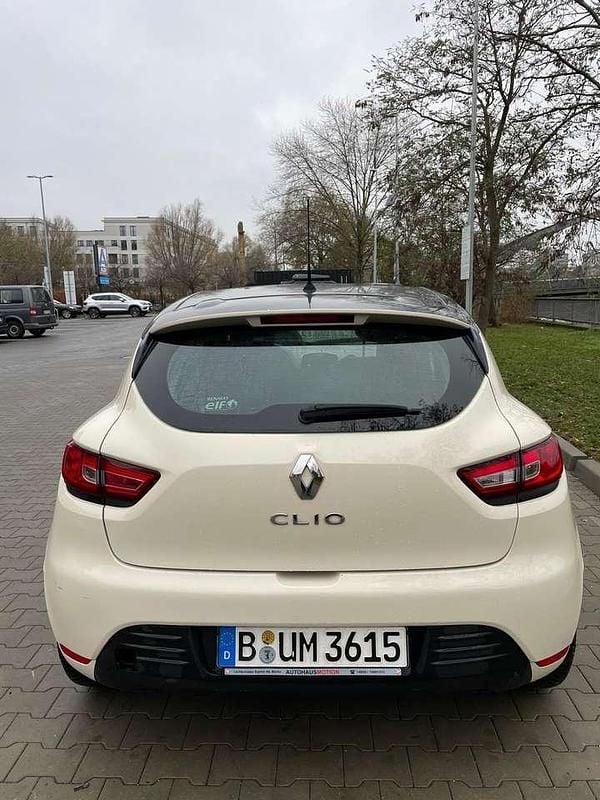 Gebraucht Renault Clio IV Basis 75 PS (55 kW) 2017 Beige Limousine