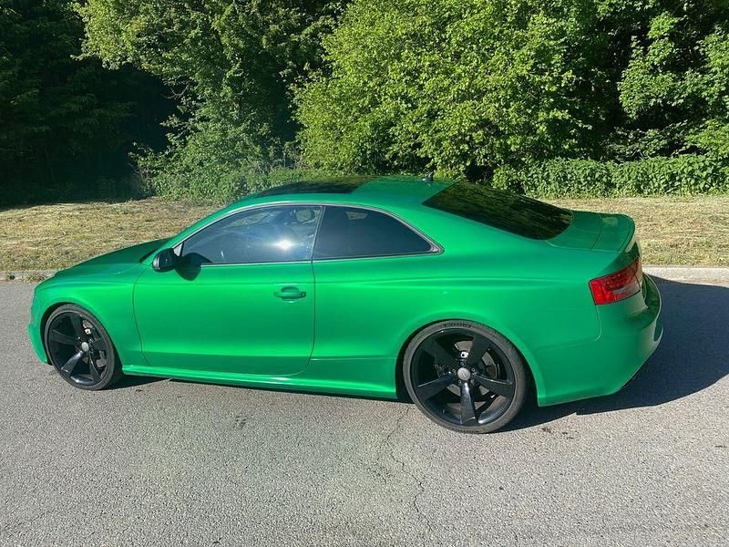 Schwarz Gebraucht 2010 Audi RS5 Sport Coupé | 22.200 € (Fairer Preis) - Bild 1/2