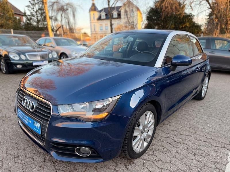 Gebraucht Audi A1 Ambition 122 PS (89 kW) 2011 Blau Limousine