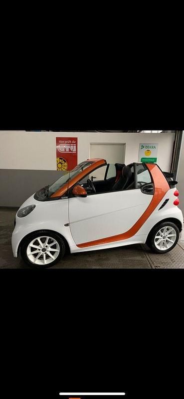 Orange Gebraucht 2015 Smart ForTwo Coupé Edition Flashlight Cabrio | 8.200 € (Fairer Preis) - Bild 1/4