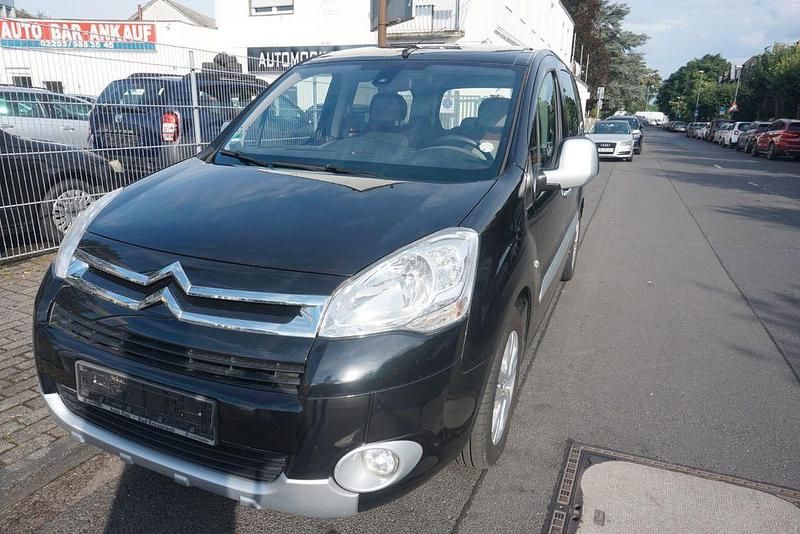 Schwarz Gebraucht 2012 Citroën Berlingo SELECTION Van / Kleinbus | 5.999 € (Fairer Preis) - Bild 1/4