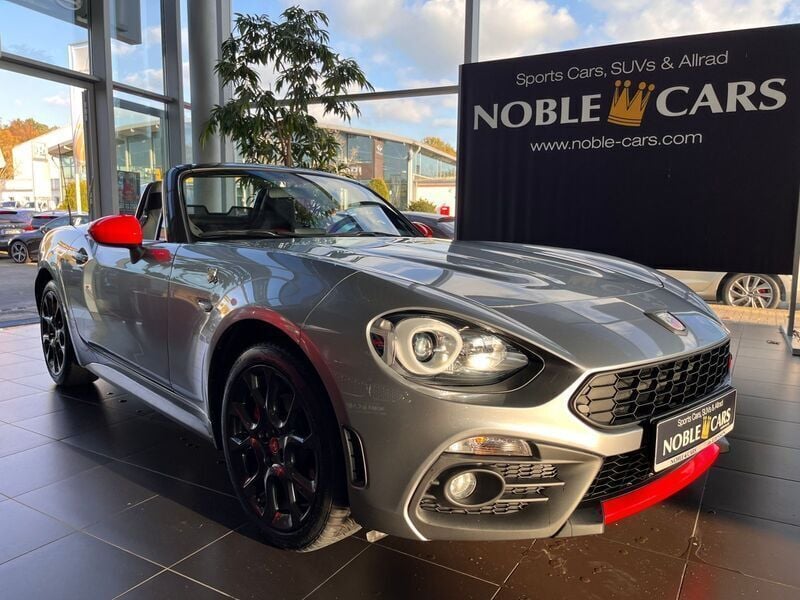 Silber (colore esterno (aluminum metalli (metallic) Gebraucht 2018 Abarth 124 Spider Cabrio | 31.690 € (Fairer Preis) - Bild 1/4