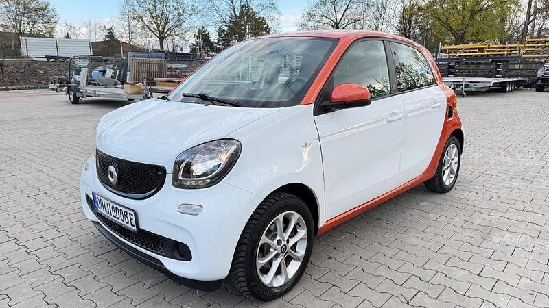 Gebraucht Smart ForFour Electric Drive 60 kW (82 PS) 2019 Weiß Limousine