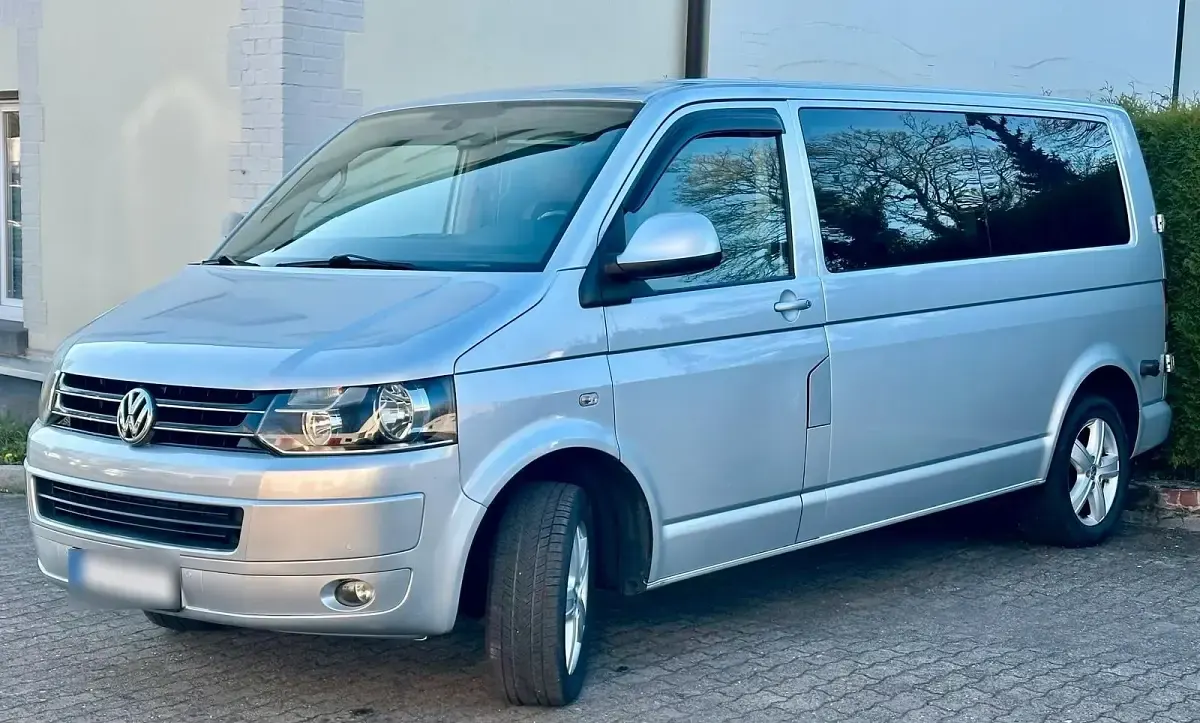 Gebraucht VW Caravelle 180 PS (132 kW) 2011 Silber Van