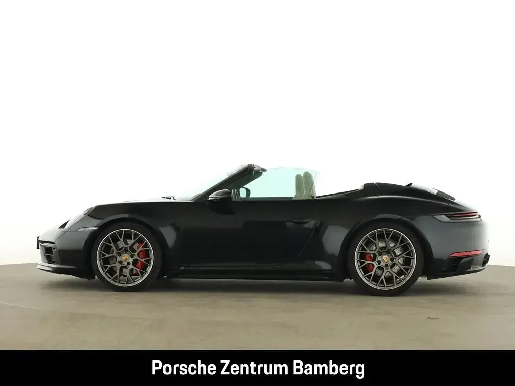 Begagnad Porsche 992 450 HK (330 kW) 2020 Svart Cab