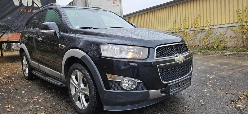 Schwarz Gebraucht 2012 Chevrolet Captiva LT SUV | 5.500 € (Superpreis) - Bild 1/4