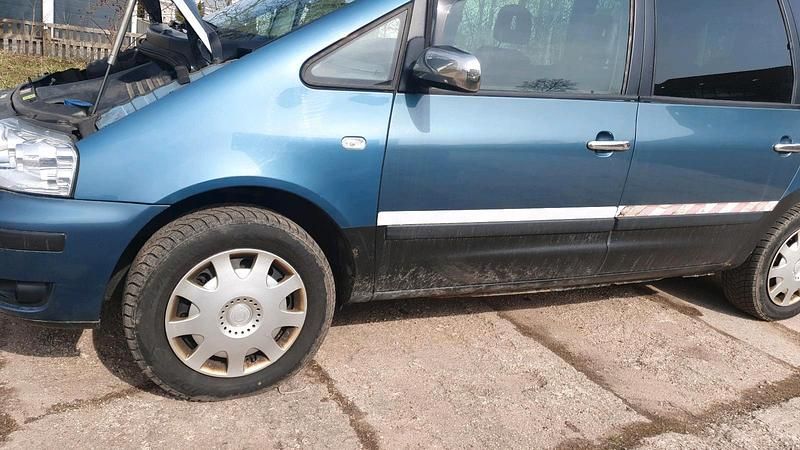 Gebraucht VW Sharan 141 PS (103 kW) 2003 Blau Van / Kleinbus