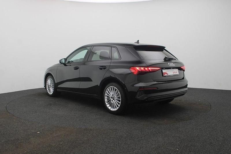 Usado Audi A3 Advanced 150 HP (110 kW) 2024 Preto Sedan