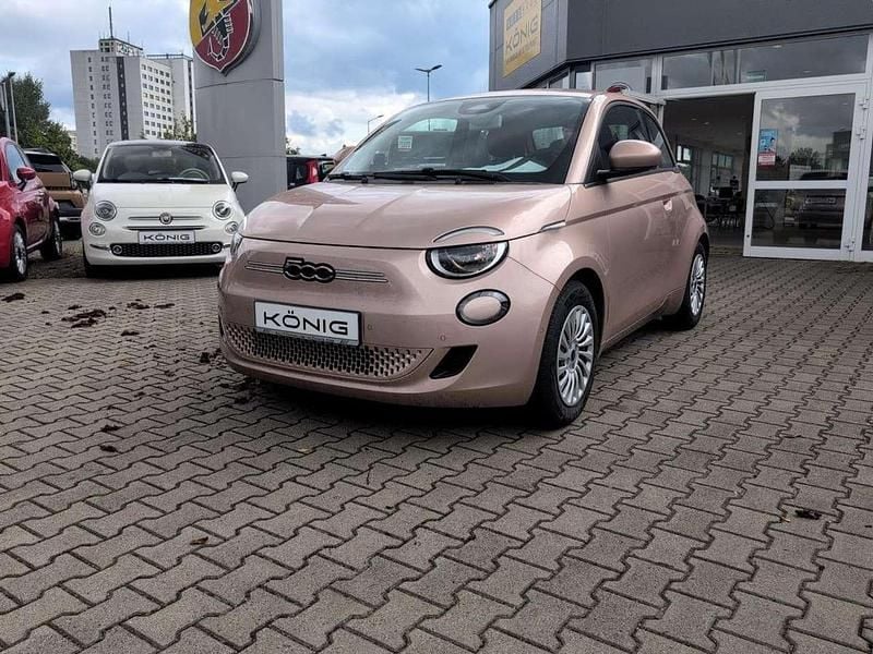 Rose gold (5cf) Gebraucht 2023 Fiat 500e Limousine | 16.999 € (Superpreis) - Bild 1/4