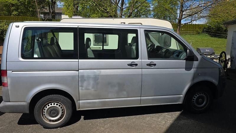Second-hand VW Transporter 102 CP (75 kW) 2011 Argintiu Van