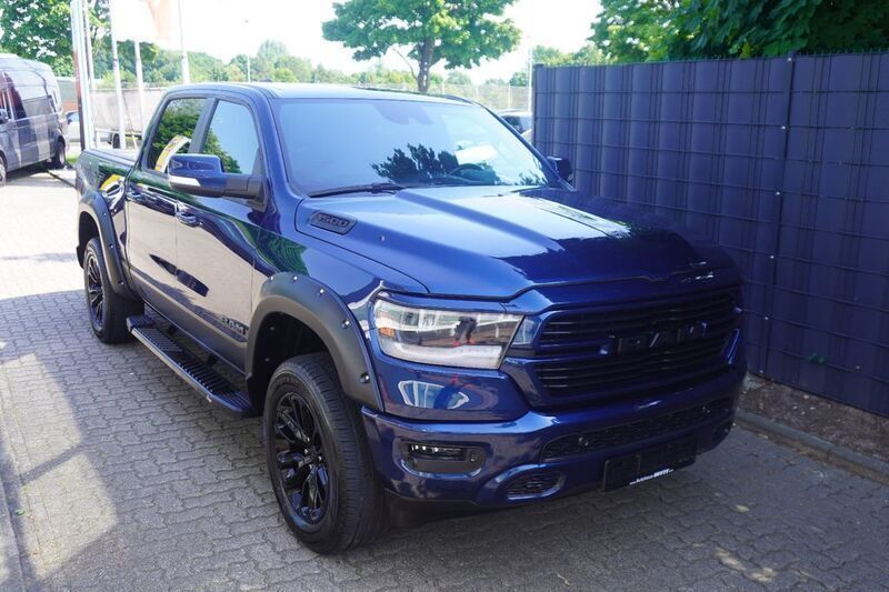 Blau Gebraucht 2022 Dodge Ram Abholung | 48.190 € (Guter Preis) - Bild 1/4