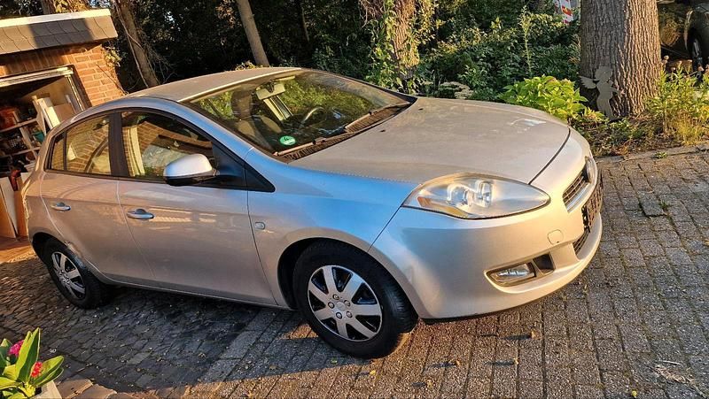 Grau Gebraucht 2007 Fiat Bravo Kleinwagen | 1.000 € (Guter Preis) - Bild 1/4
