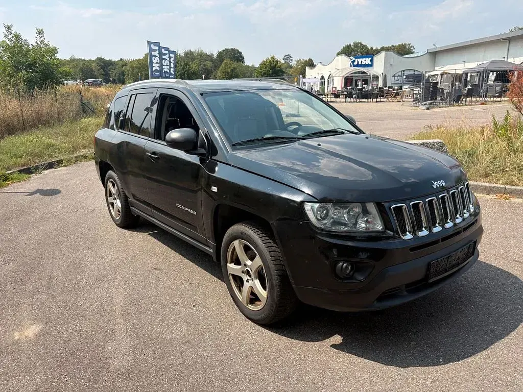 Gebraucht Jeep Compass Limited 170 PS (125 kW) 2013 Schwarz SUV