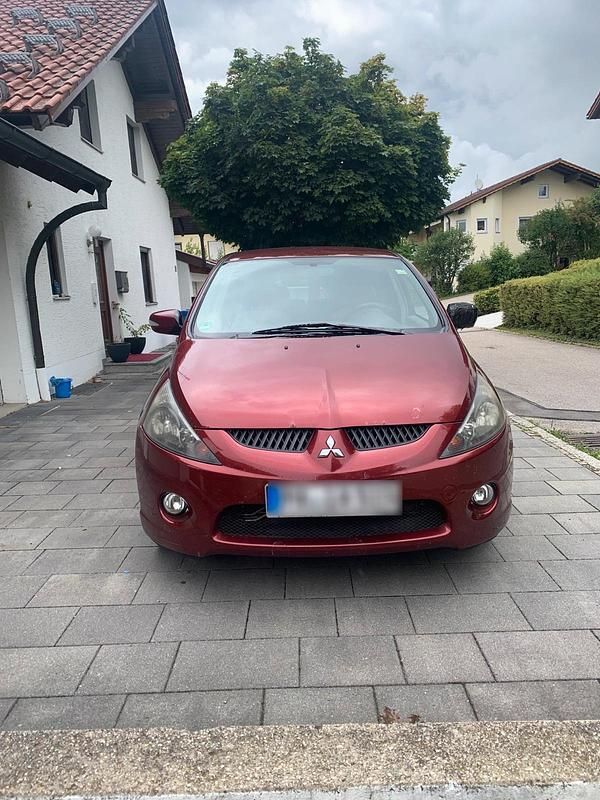 Rot Gebraucht 2004 Mitsubishi Grandis Van / Kleinbus | 1.000 € (Superpreis) - Bild 1/4