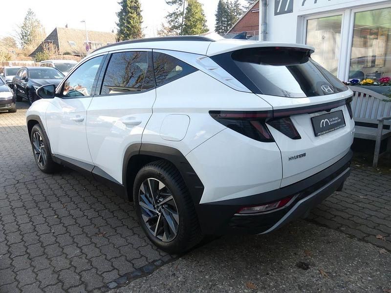 Gebraucht Hyundai Tucson Select 150 PS (110 kW) 2021 Weiß SUV