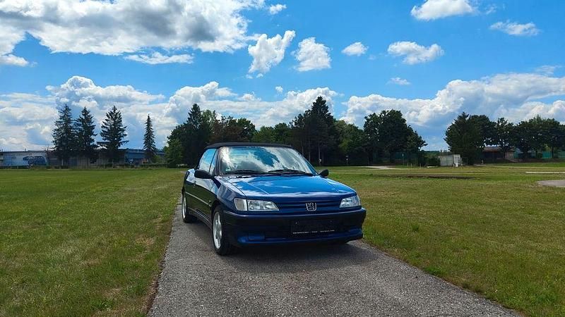 Blau Gebraucht 1997 Peugeot 306 Cabriolet Cabrio | 8.200 € - Bild 1/4