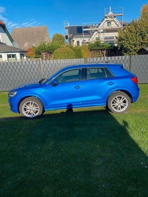 Gebraucht Audi Q2 S-Line 116 PS (85 kW) 2019 Blau SUV