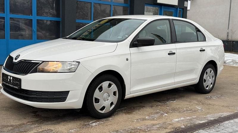 Second-hand Skoda Rapid Active 75 CP (55 kW) 2013 Alb Hatchback