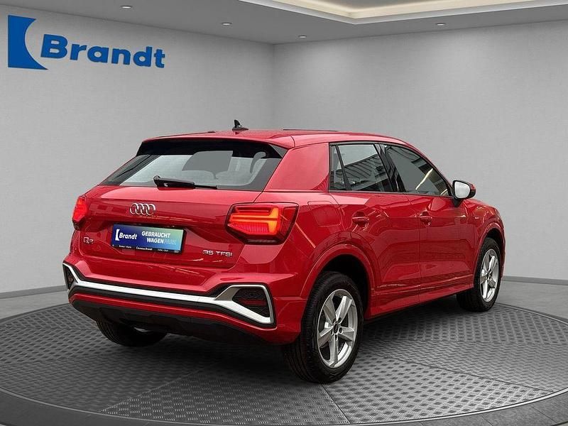 Gebraucht Audi Q2 S-Line 150 PS (110 kW) 2025 Rot SUV