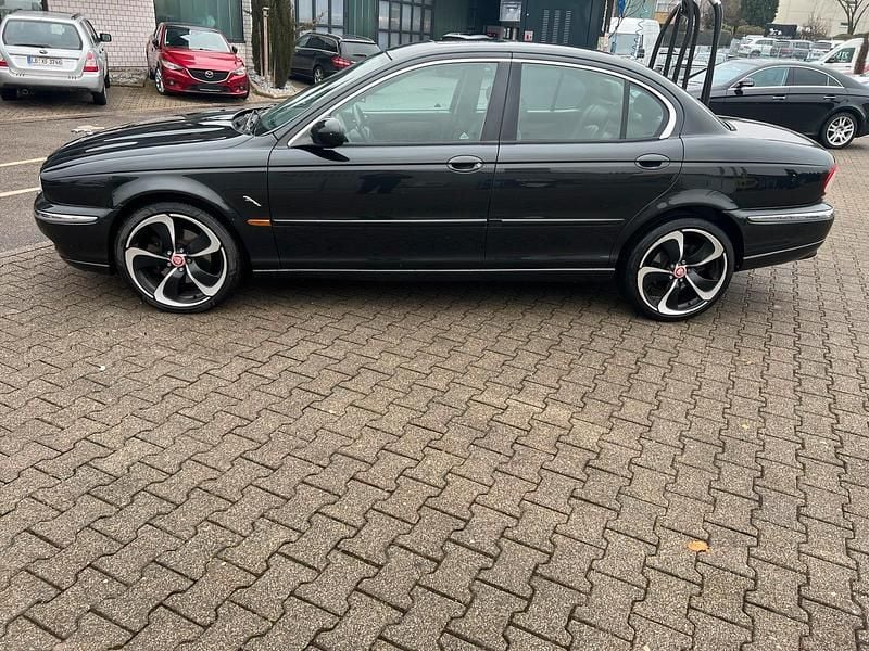 Second-hand Jaguar X-type 155 CP (114 kW) 2003 Negru Berlinǎ