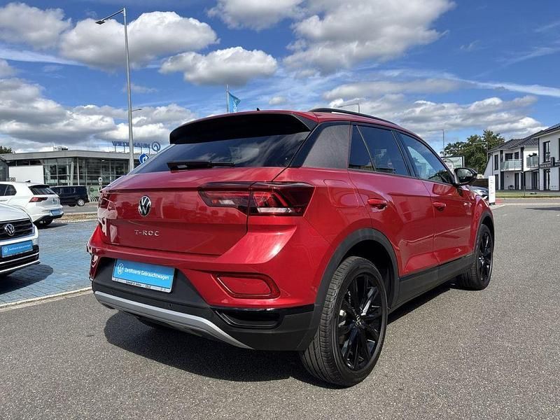 Gebraucht VW T-Roc Style 150 PS (110 kW) 2024 Rot metallic SUV