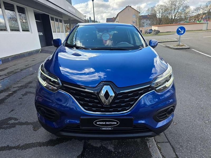 Gebraucht Renault Kadjar Zen 140 PS (102 kW) 2021 Stahlblau (metallic) SUV