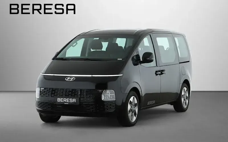 Gebraucht Hyundai Staria Trend 225 PS (165 kW) 2024 Abyss black Van / Kleinbus