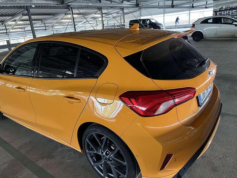 Gebraucht Ford Focus ST 280 PS (205 kW) 2019 Orange Limousine