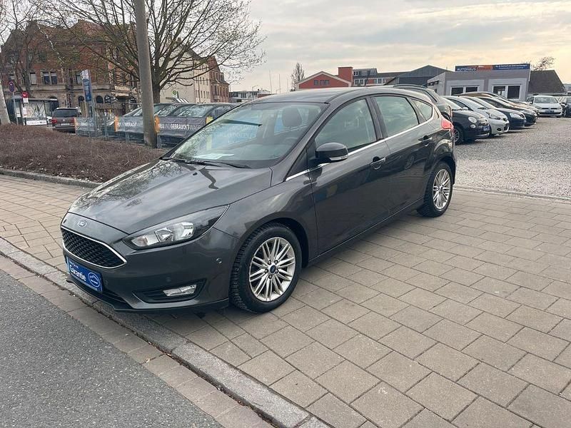Gebraucht Ford Focus Cool & Connect 125 PS (91 kW) 2018 Grau Limousine