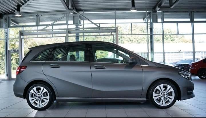 Gebraucht Mercedes B220 184 PS (135 kW) 2018 Grau Van / Kleinbus