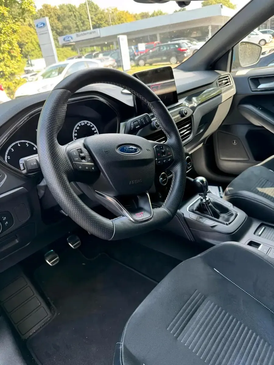 Gebraucht Ford Focus ST 280 PS (205 kW) 2020 Blau Limousine