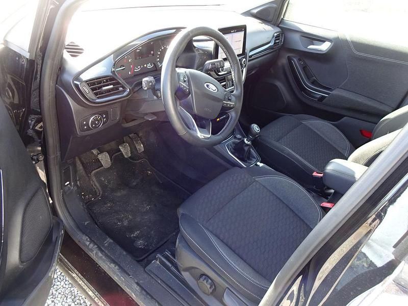 Gebraucht Ford Puma Titanium 125 PS (91 kW) 2023 Schwarz SUV