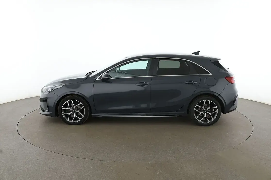 Gebraucht Kia Ceed GT GT-Line 140 PS (102 kW) 2020 Grau Limousine