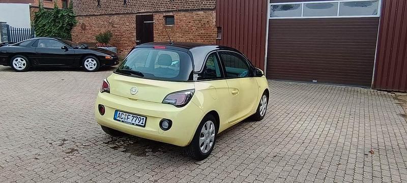 Gebraucht Opel Adam 69 PS (50 kW) 2014 Gelb Kleinwagen