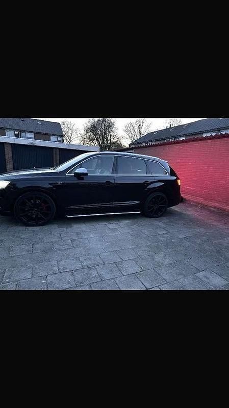 Schwarz Gebraucht 2016 Audi SQ7 SUV | 46.000 € - Bild 1/4