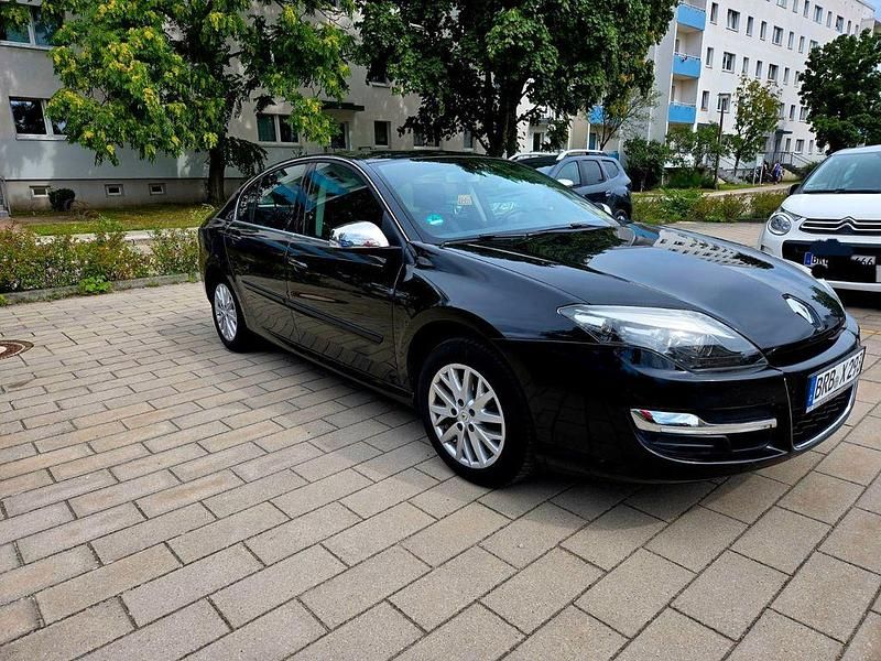 Schwarz Gebraucht 2014 Renault Laguna III Expression Limousine | 9.900 € - Bild 1/4